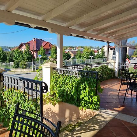 Taverna 1860 Rooms & Apartments Donja Zelina Exterior photo